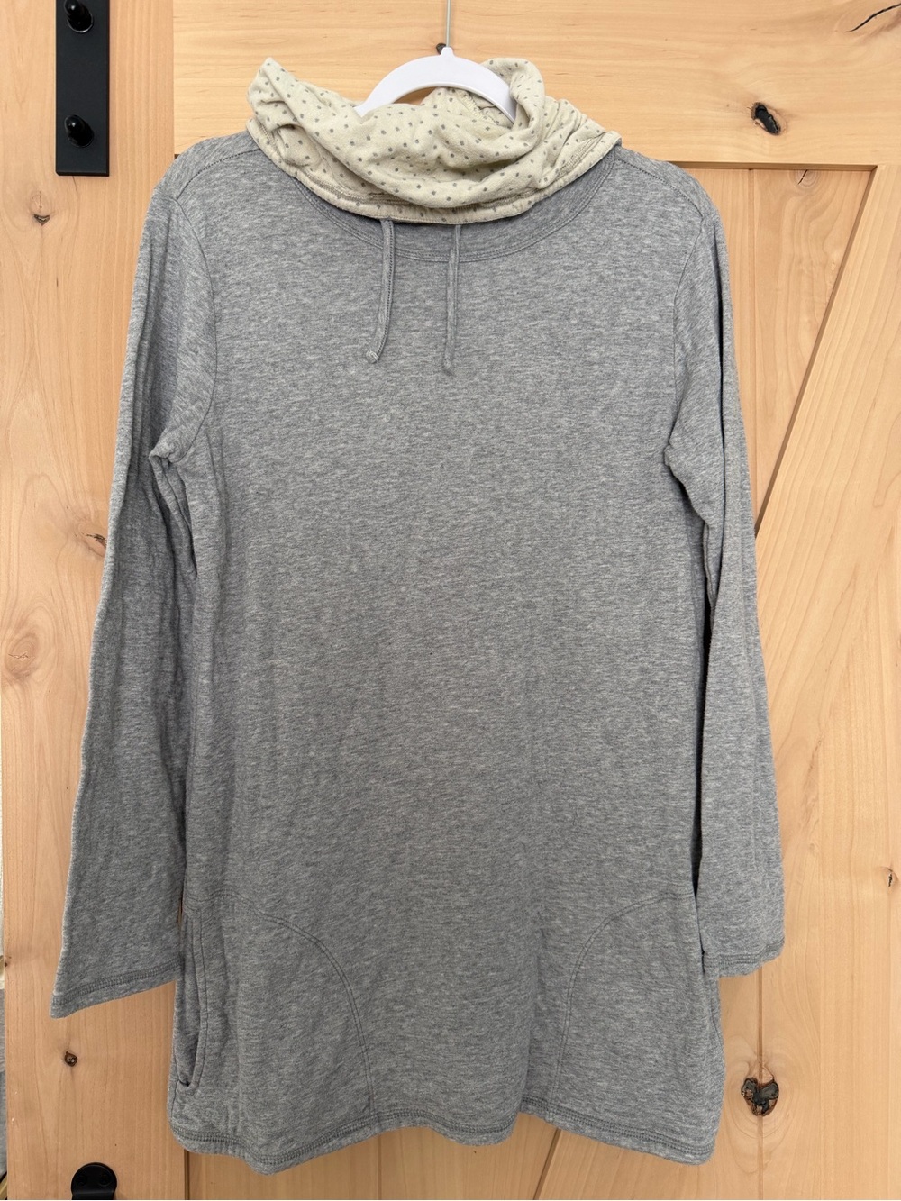 Toad&Co Heather Gray Cowl Neck Tunic Sweater with Cream Polka-Dot Liner